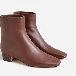 NEW in BOX! J Crew brown leather back zip ankle boots-Size 8.5